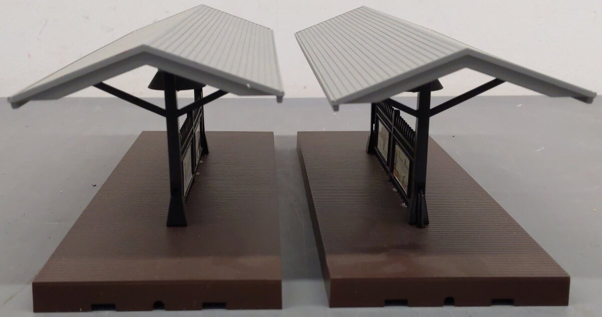MTH 30-9014 O Gauge Red Stone Passenger Station with 2 Platforms EX/Box