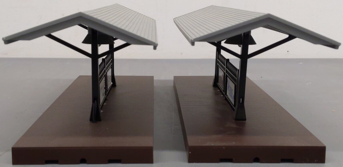 MTH 30-9014 O Gauge Red Stone Passenger Station with 2 Platforms EX/Box