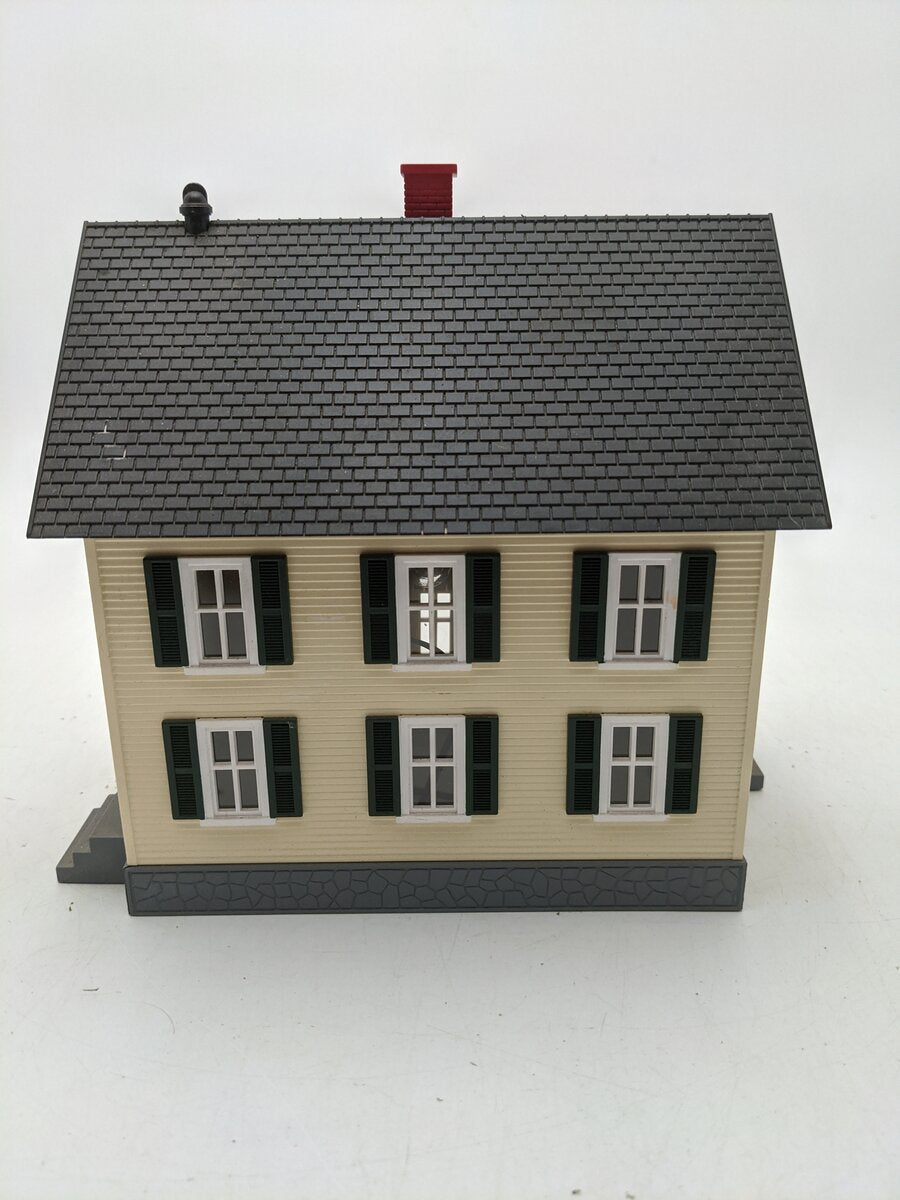 MTH 30-9023 Row House Yellow w/ Green Shutters EX
