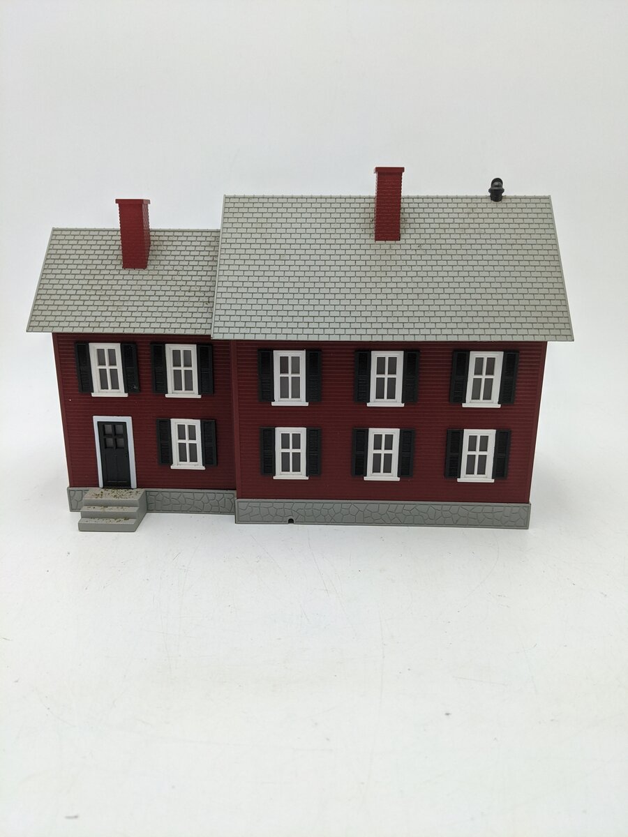 MTH 30-90242 O Gauge Maroon Country House with Black Shutters EX