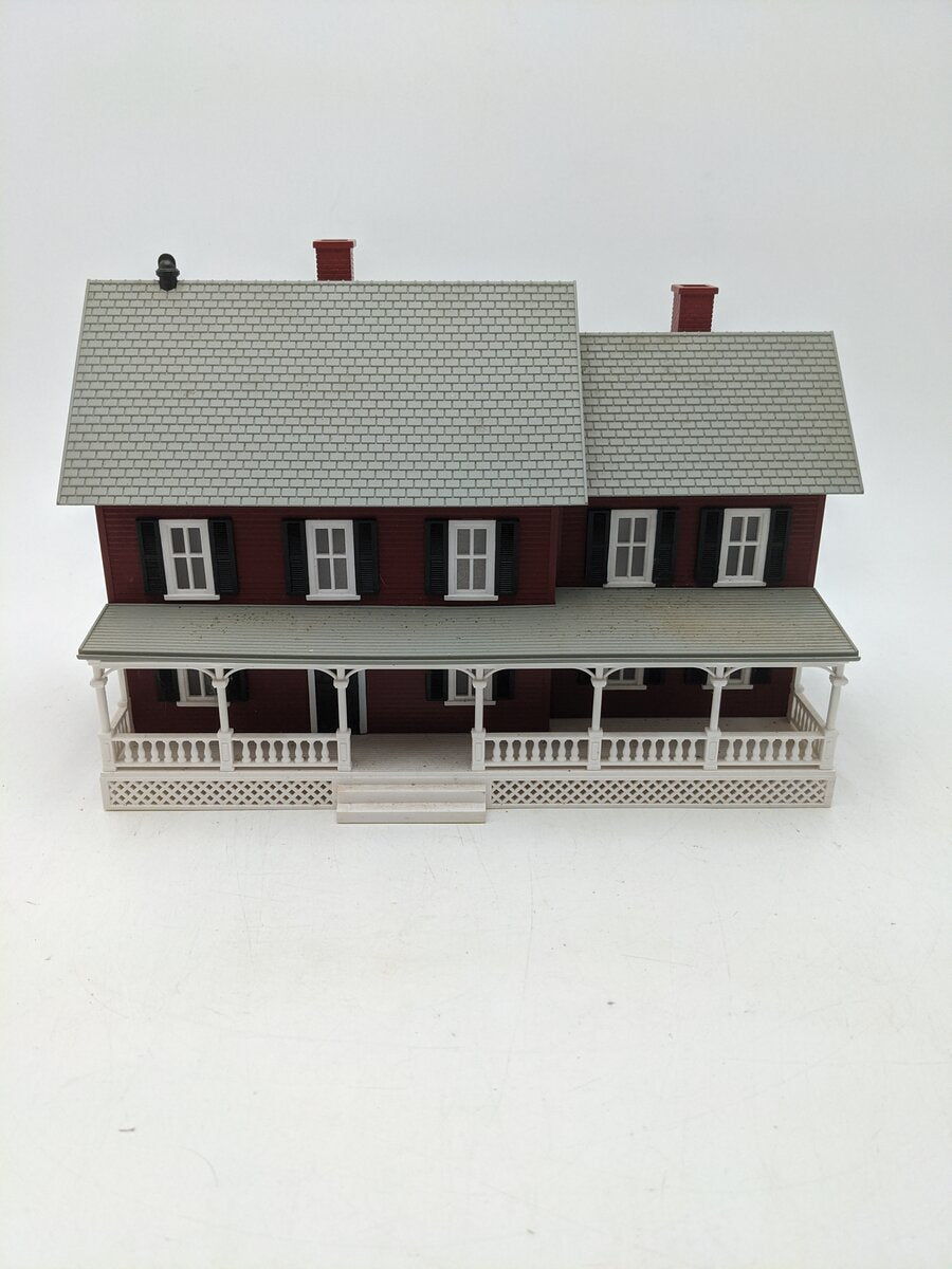 MTH 30-90242 O Gauge Maroon Country House with Black Shutters EX