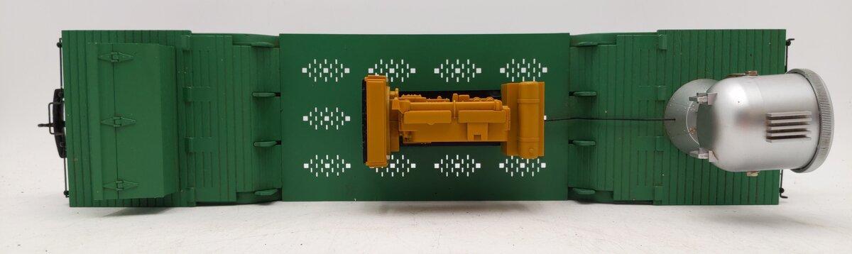 USA Trains R17323 G Burlington Northern Depressed Center Searchlight Car #2233 VG/Box