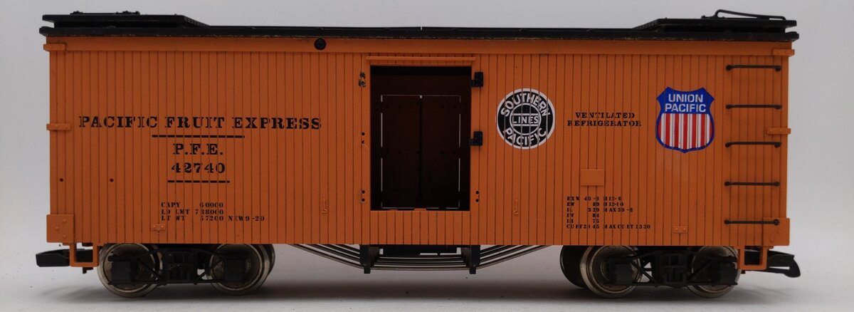 LGB 42740 G Scale Pacific Fruit Express Refrigerator Car #42740 VG