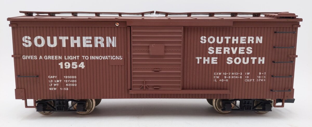USA Trains 1954 G Scale Southern Boxcar EX