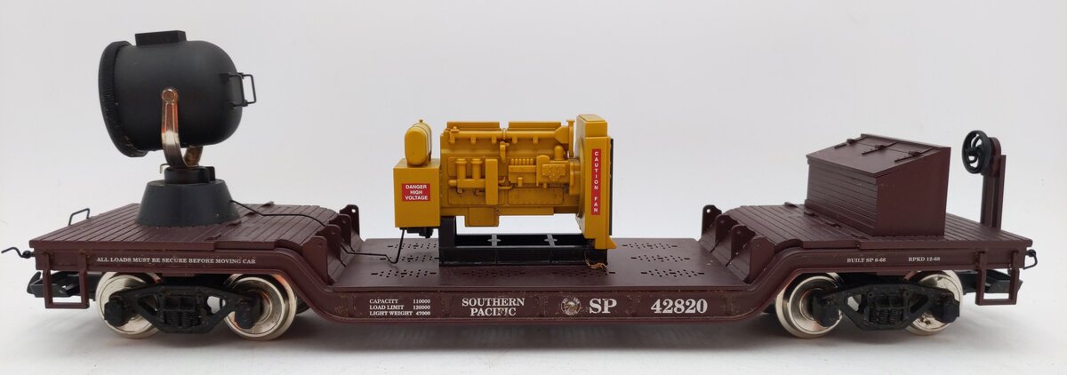 USA Trains R17330 G Southern Pacific Depressed Center Flat Car with Searchlight EX