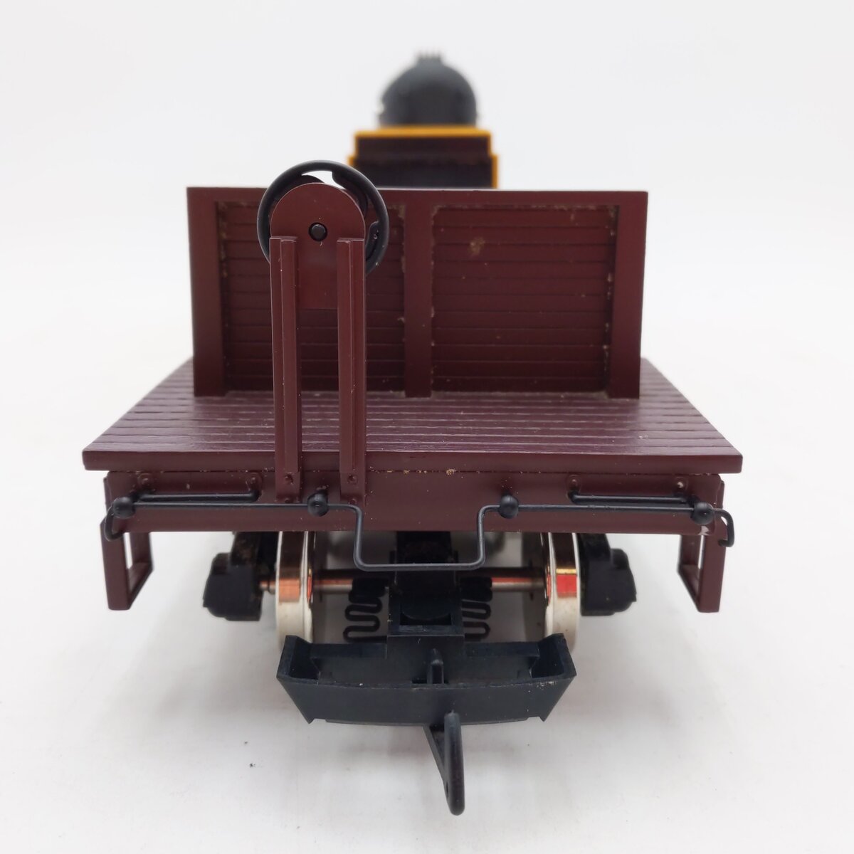 USA Trains R17330 G Southern Pacific Depressed Center Flat Car with Searchlight EX