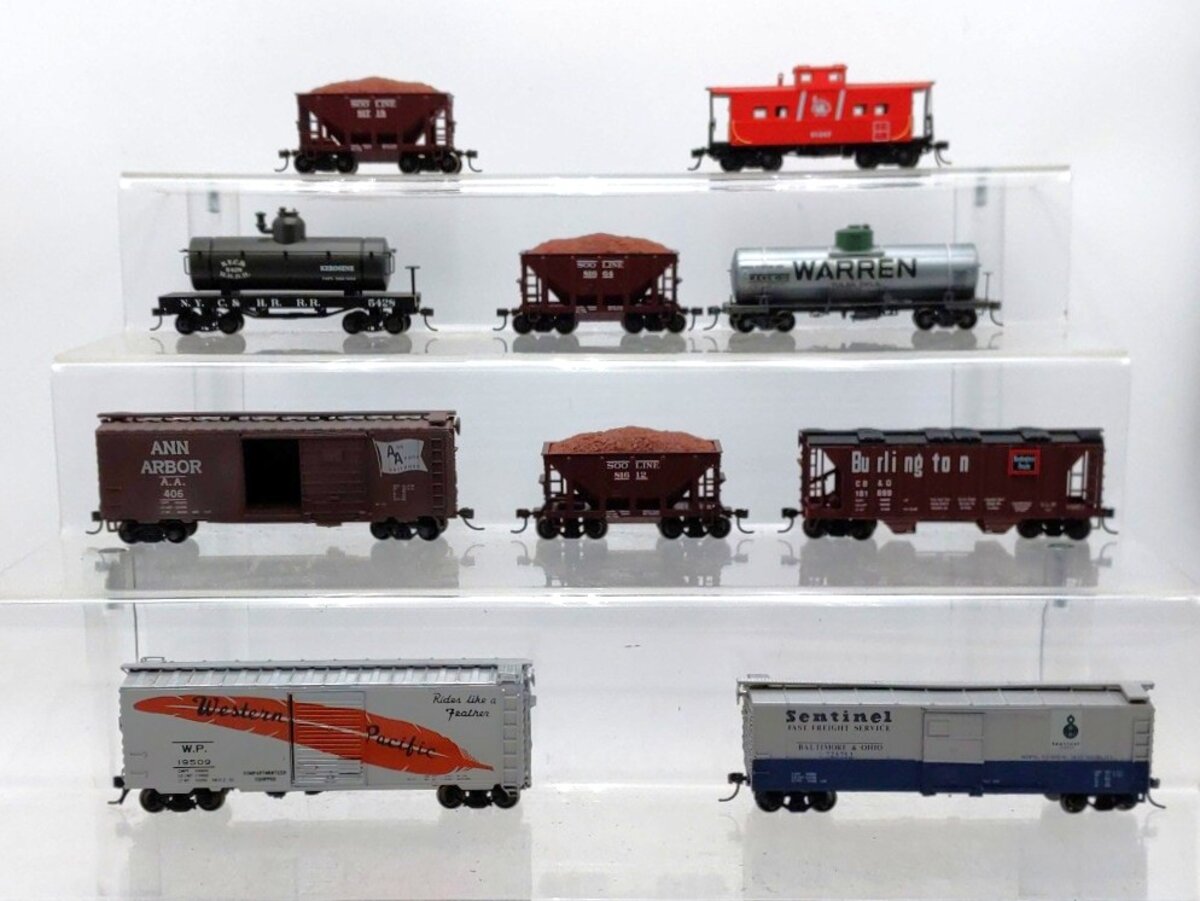 Accurail & Other HO Scale Assorted Freight Cars [10] EX