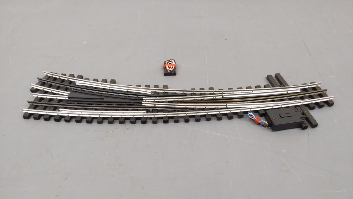 Ross Custom Switches 230M25 RH #6 Curved 096-O72 TMCC Compatable VG/Box