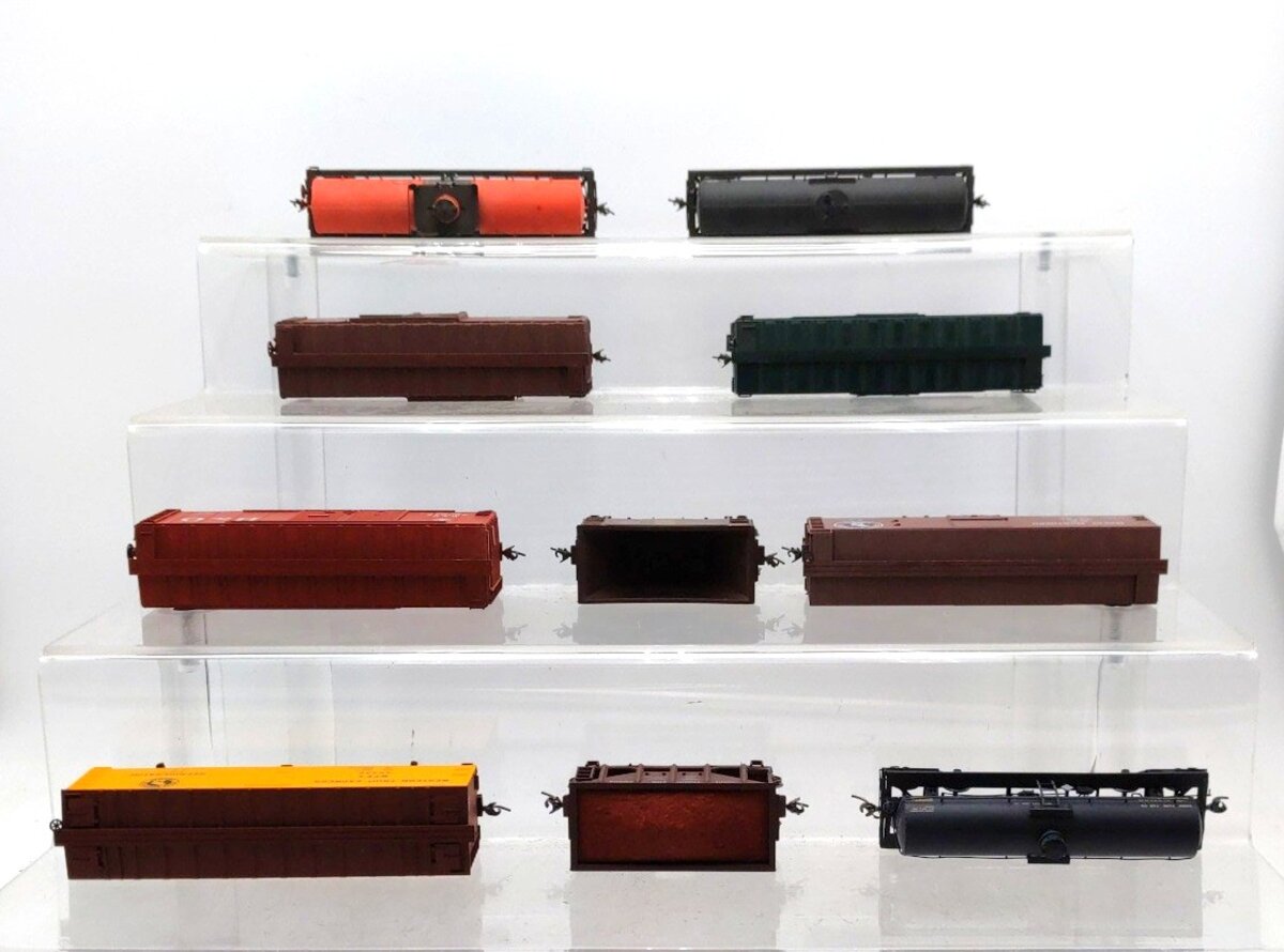 Accurail & Other HO Scale Assorted Freight Cars [10] EX