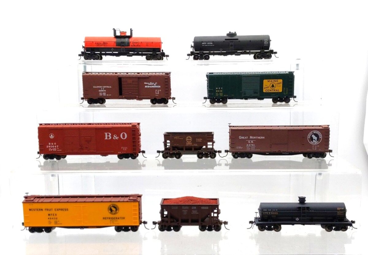 Accurail & Other HO Scale Assorted Freight Cars [10] EX