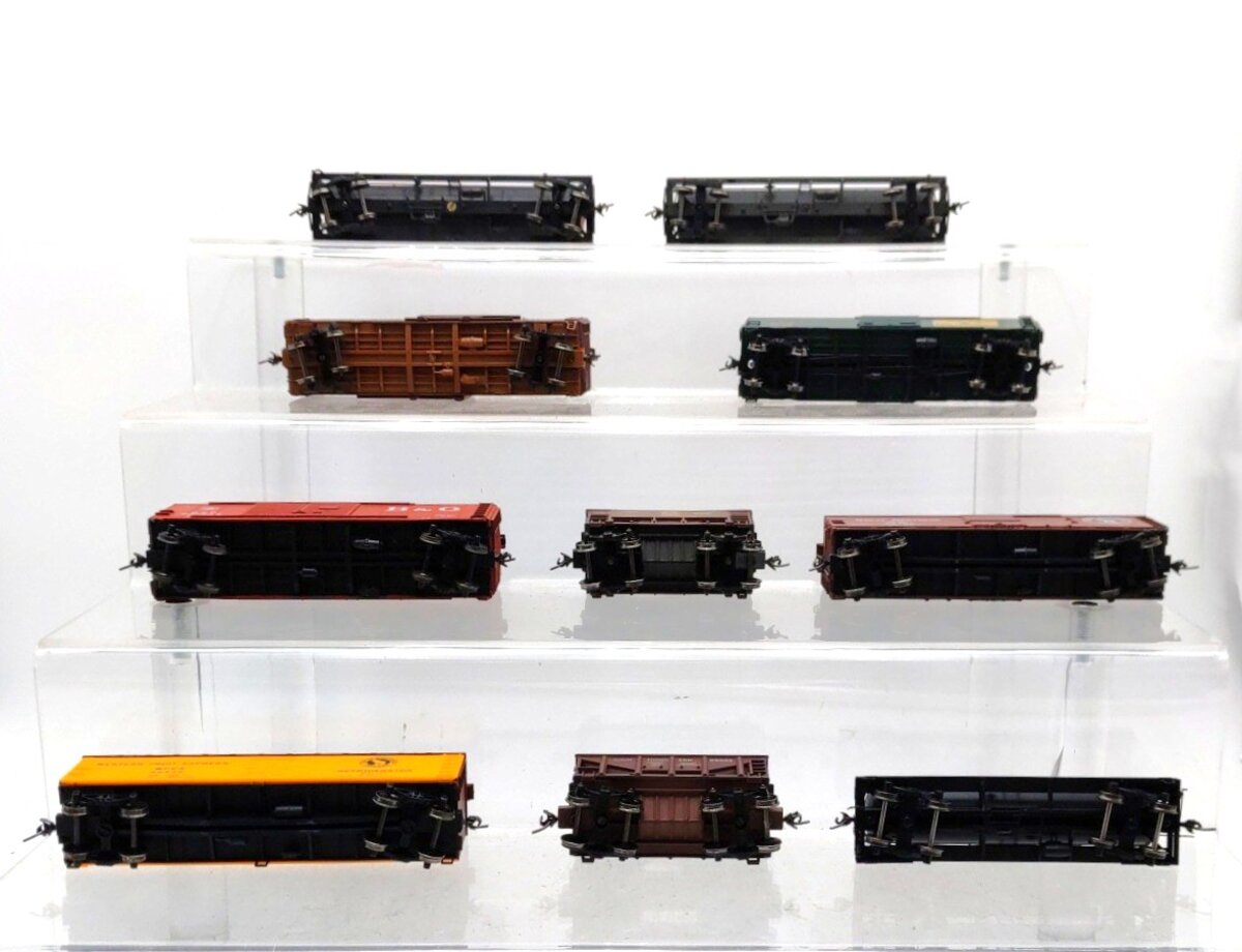 Accurail & Other HO Scale Assorted Freight Cars [10] EX