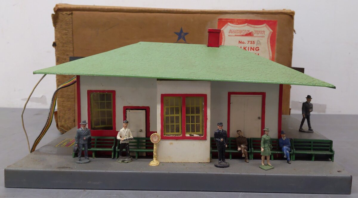 American Flyer 755 Vintage S Gauge Mystic Talking Train Station VG/Box