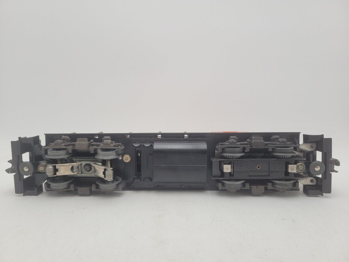 Lionel 6-8030 O Gauge Illinois Central GP-9 Diesel Locomotive #8030 VG