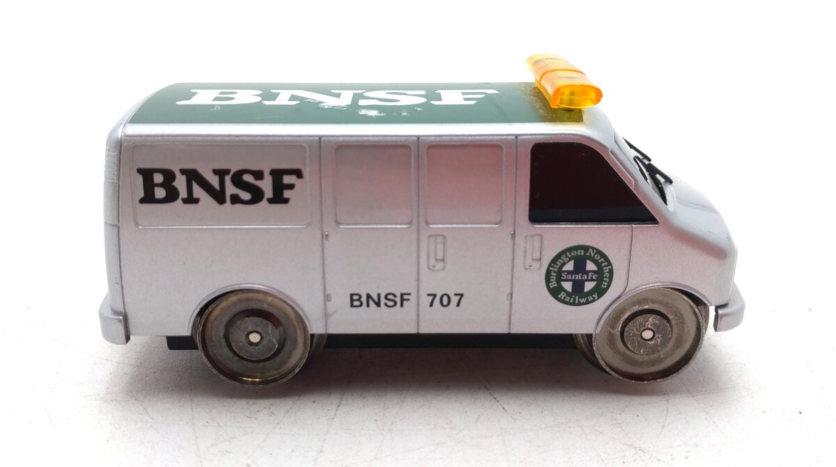 K-Line K2629-06 Burlington Northern Santa Fe Motorized Railroad Van EX