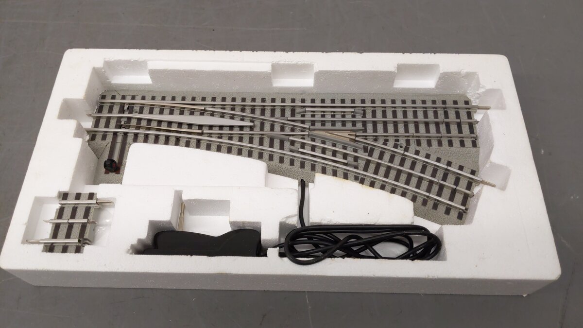 Lionel 6-12049 O72 Right Hand Remote-Control FasTrack Switch Turnout EX/Box