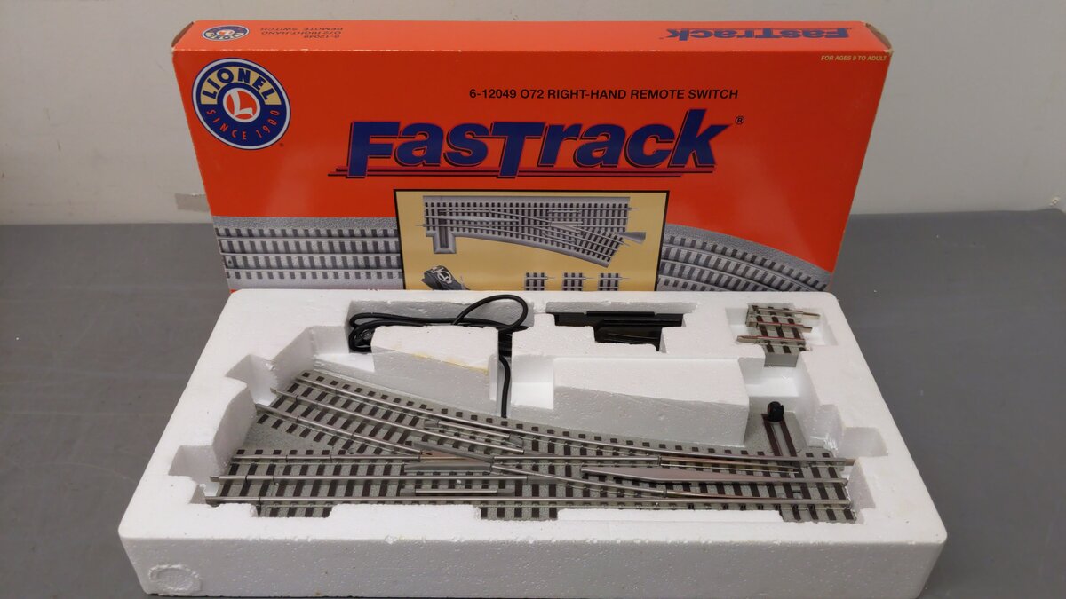 Lionel 6-12049 O72 Right Hand Remote-Control FasTrack Switch Turnout EX/Box