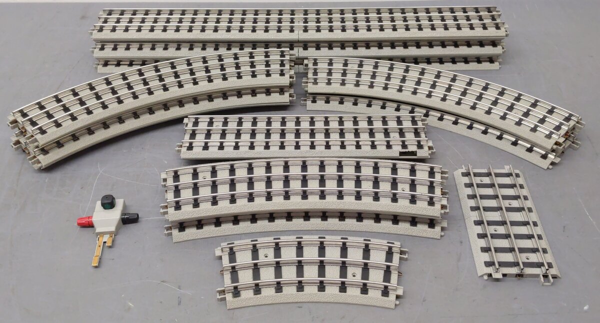 MTH Assorted Standard Gauge Realtrax Straight/Curved Tracks w/ Lock-on [19] EX