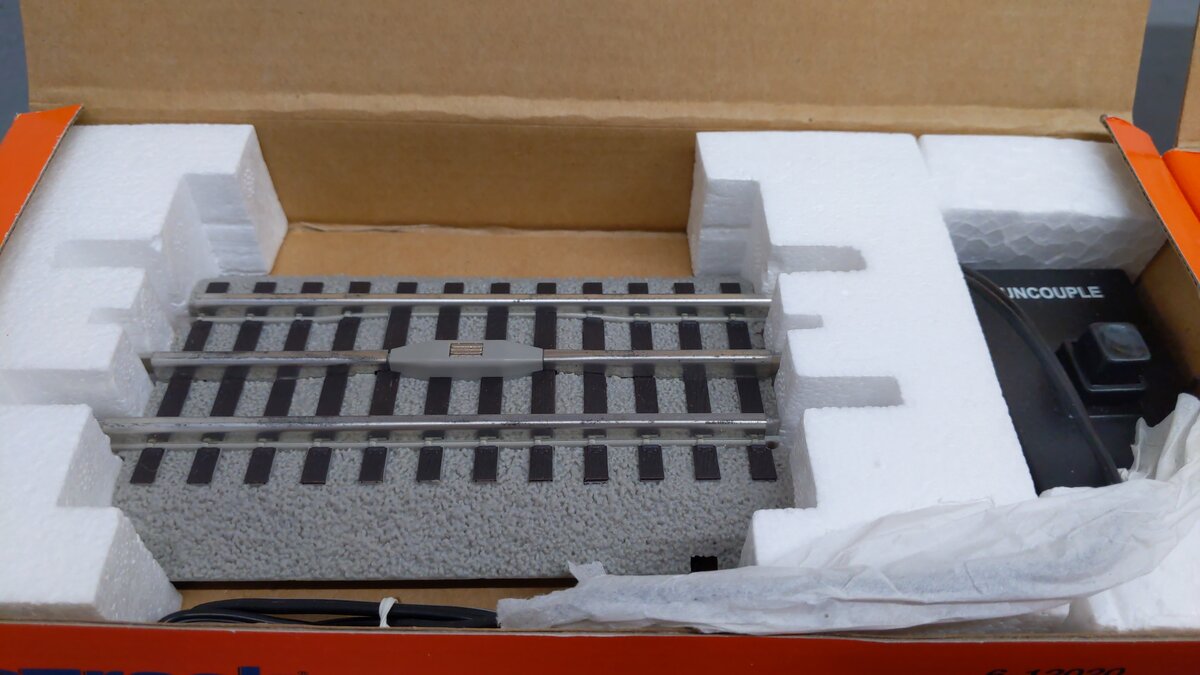 Lionel 6-12020 O FasTrack Uncoupling Track [3] EX/Box