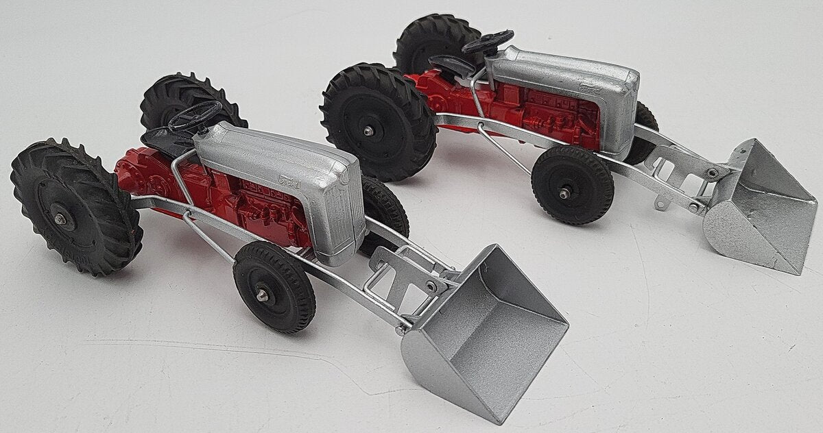Tootsietoy 1:32 389 Ford Red Tractor w/ Scoop [2] EX