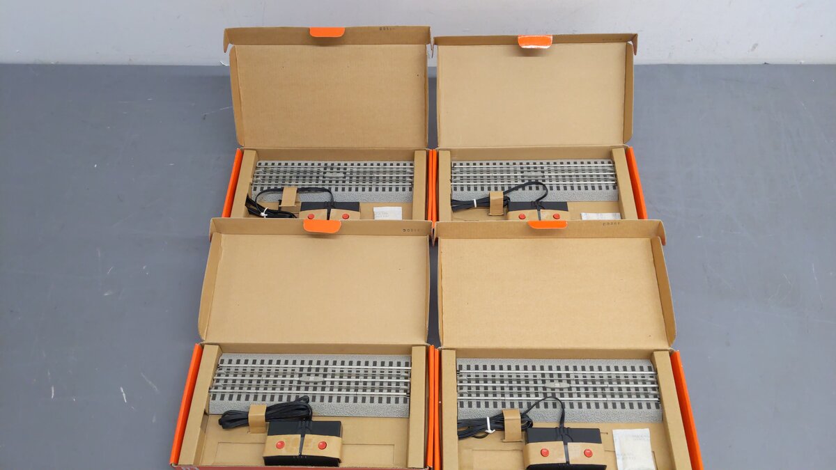 Lionel 6-12054 O FasTrack Operating Track [4] EX/Box