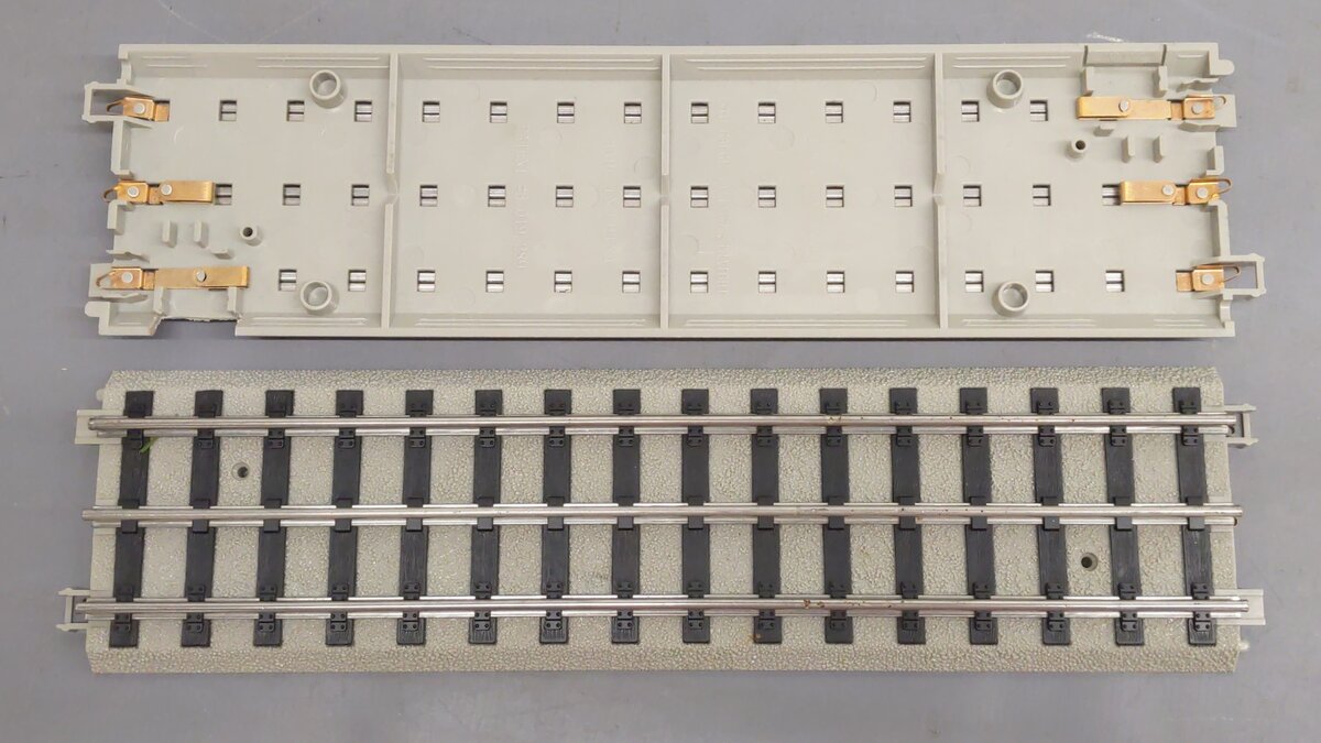 MTH Assorted Standard Gauge Realtrax Straight/Curved Tracks w/ Lock-on [19] EX
