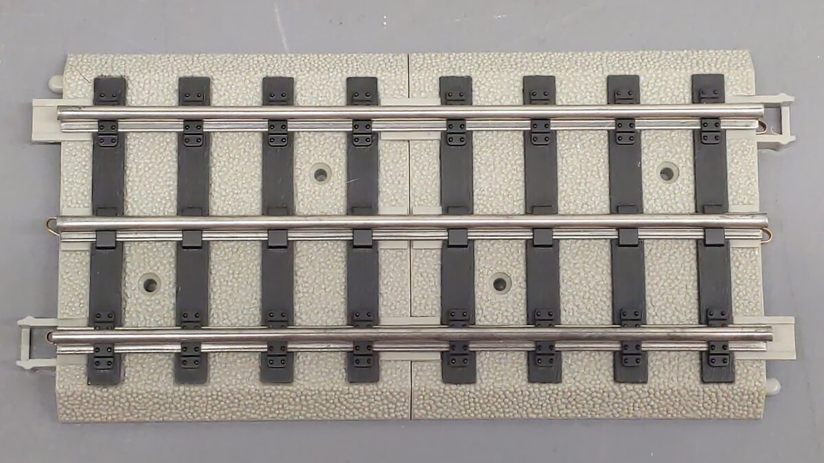 MTH Assorted Standard Gauge Realtrax Straight/Curved Tracks w/ Lock-on [19] EX