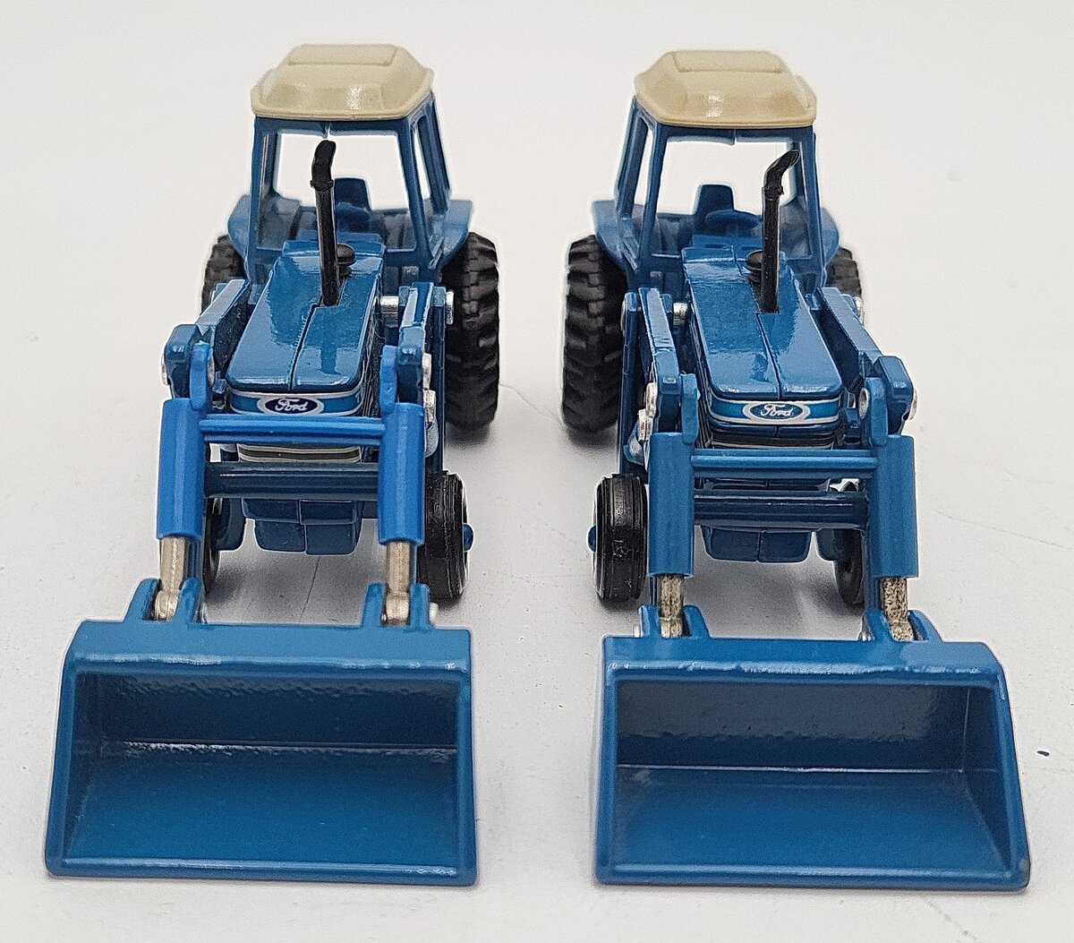 Ertl 828 1:64 Blue Vintage 1986 Ford TW-35 Tractor With Front End Loader [2] EX