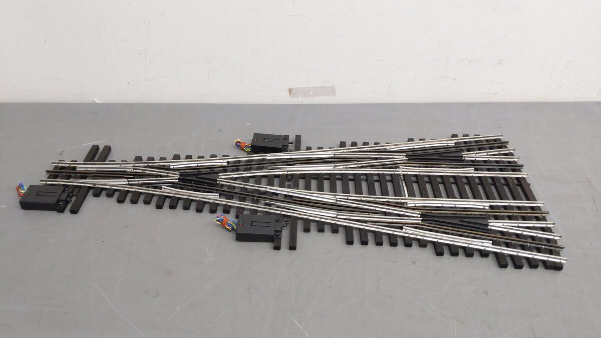 Ross 170M25 Four Way Switch Turnout with Dz2500 VG/Box