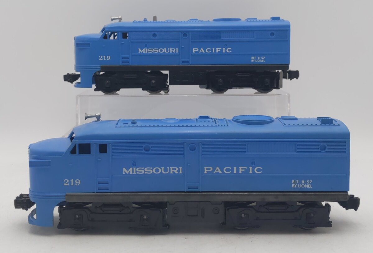 Lionel 219 Vintage O Missouri Pacific Alco AA Diesel Set EX