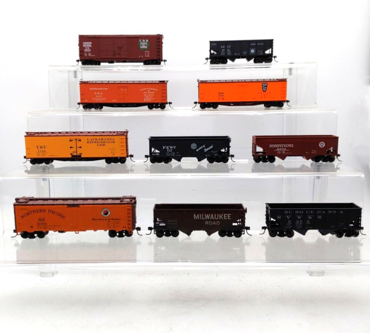 Accurail & Other HO Scale Assorted Freight Cars [10] EX
