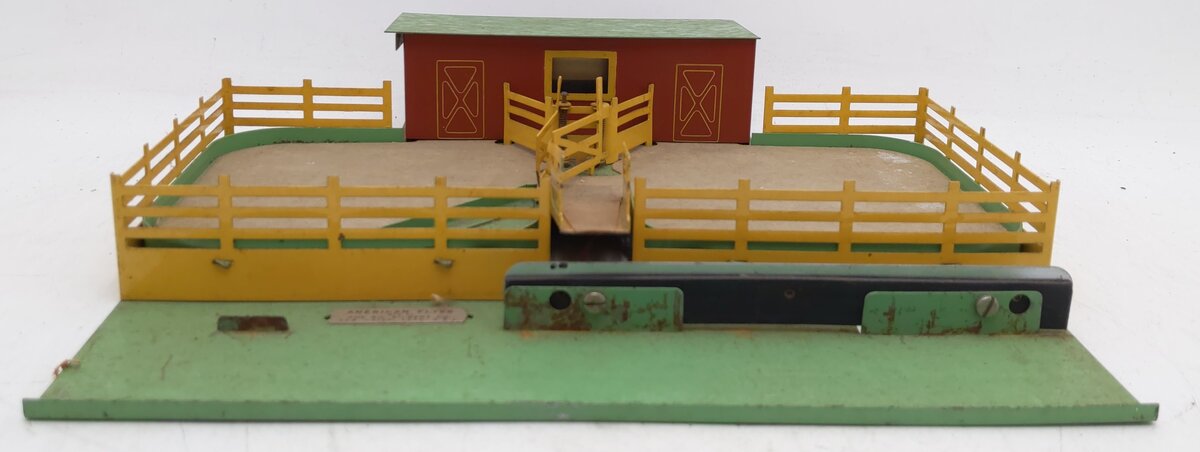 American Flyer 771 Vintage S Operating Cattle Stockyard - No Controller VG
