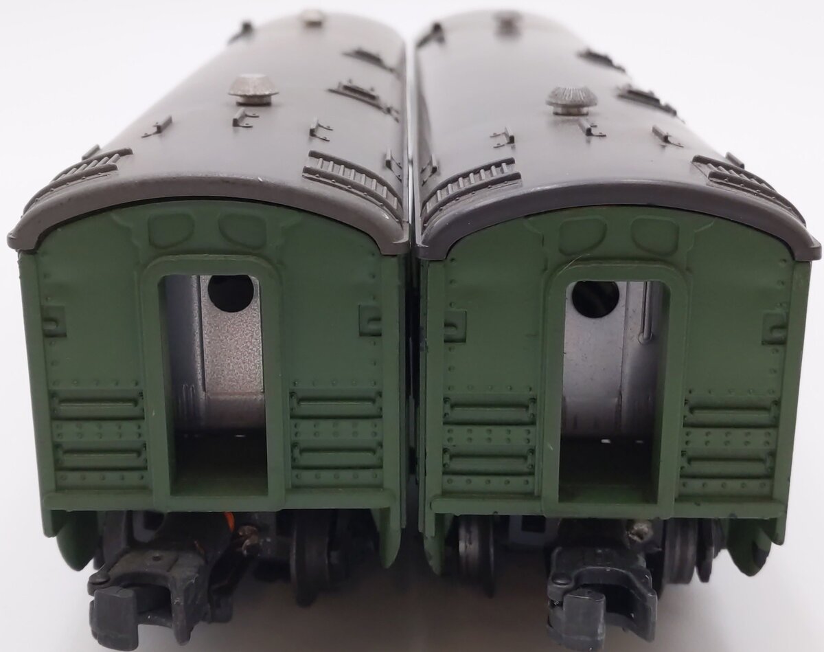 Lionel 2402 Vintage O Postwar Lionel Lines Green/Gray Chatham Pullman Cars [2] VG