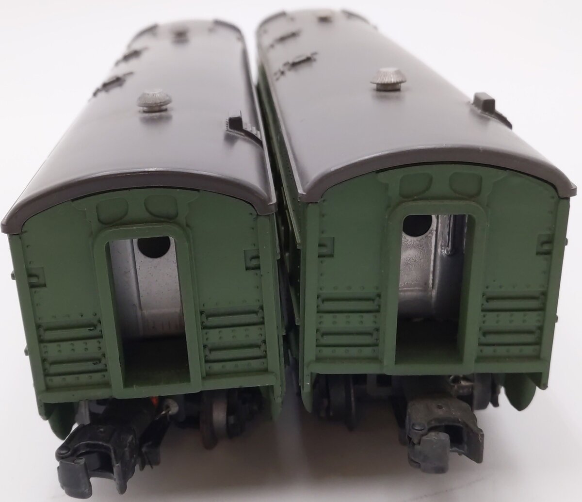 Lionel 2402 Vintage O Postwar Lionel Lines Green/Gray Chatham Pullman Cars [2] VG