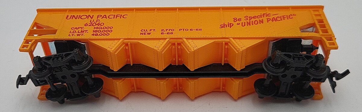Tyco 62040 Union Pacific 4 Bay Hopper #62040 EX