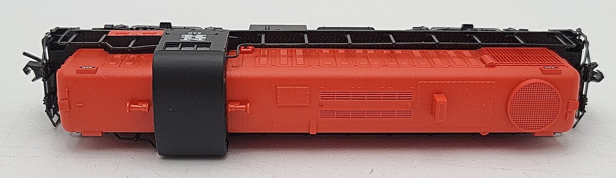 Atlas 42030 New Haven RS-3 Locomotive #520 LN/Box