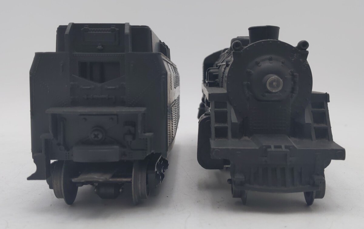 Lionel 233 Vintage O  2-4-2 Plastic Scout Steam Locomotive & 233W Tender EX