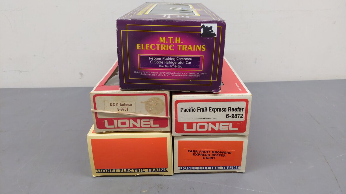 Lionel and Others O Assorted Freight Cars 9701, 9887, 19262, 9872, 2319[5] EX/Box
