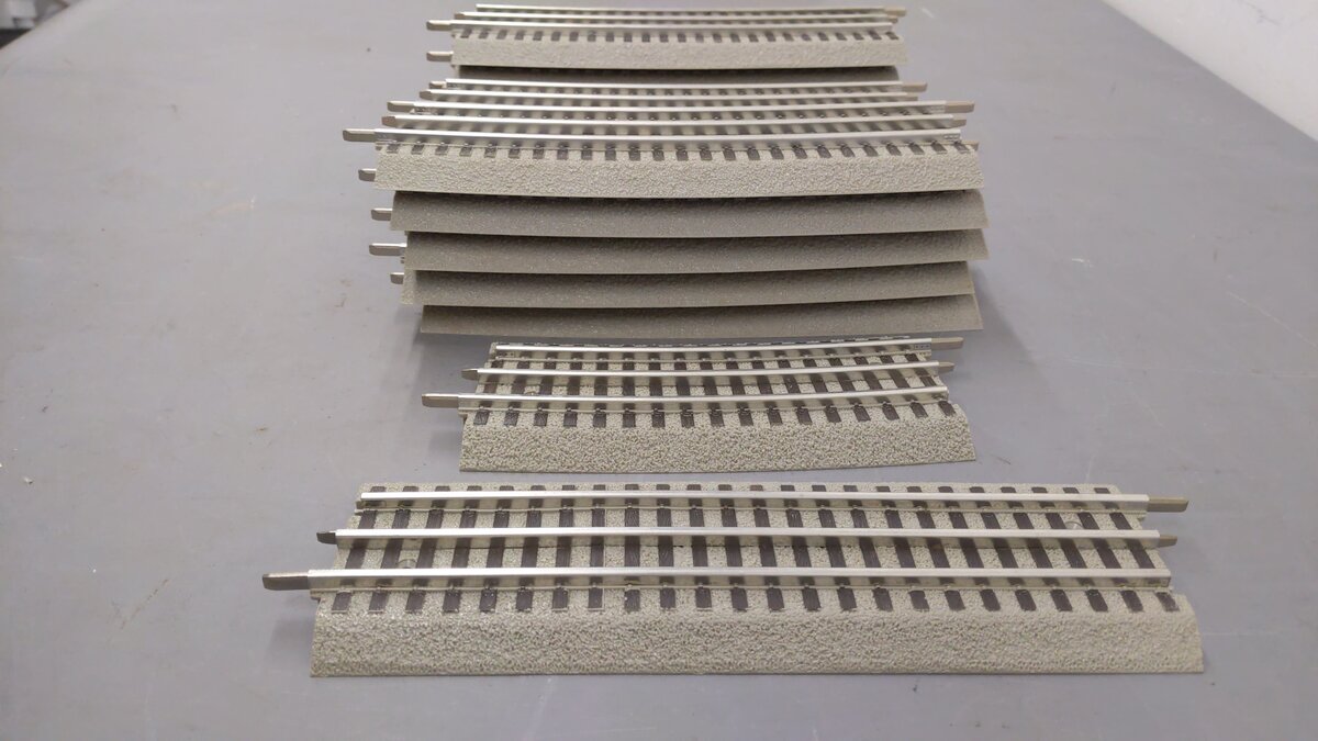 Lionel O Assorted Straight & Curved Track Sections- 6-81250,6-12014,6-12055 [16] EX
