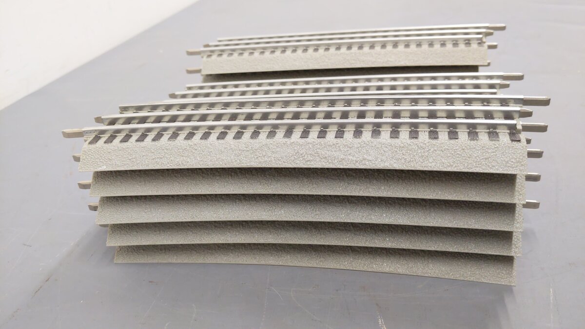 Lionel O Assorted Straight & Curved Track Sections- 6-81250,6-12014,6-12055 [16] EX
