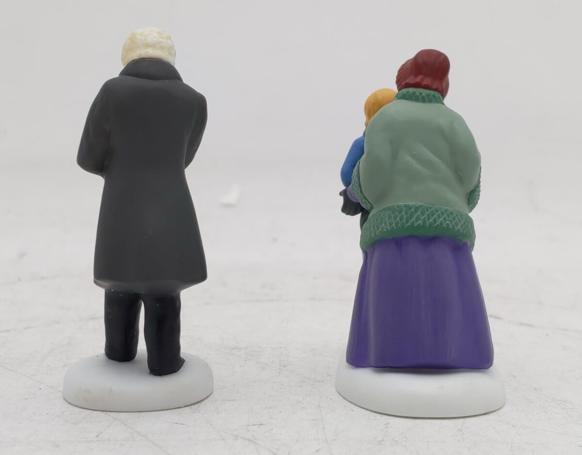 Dept 56 56.56697 New England Village “Good Day Reverend” Ceramic Figures EX/Box