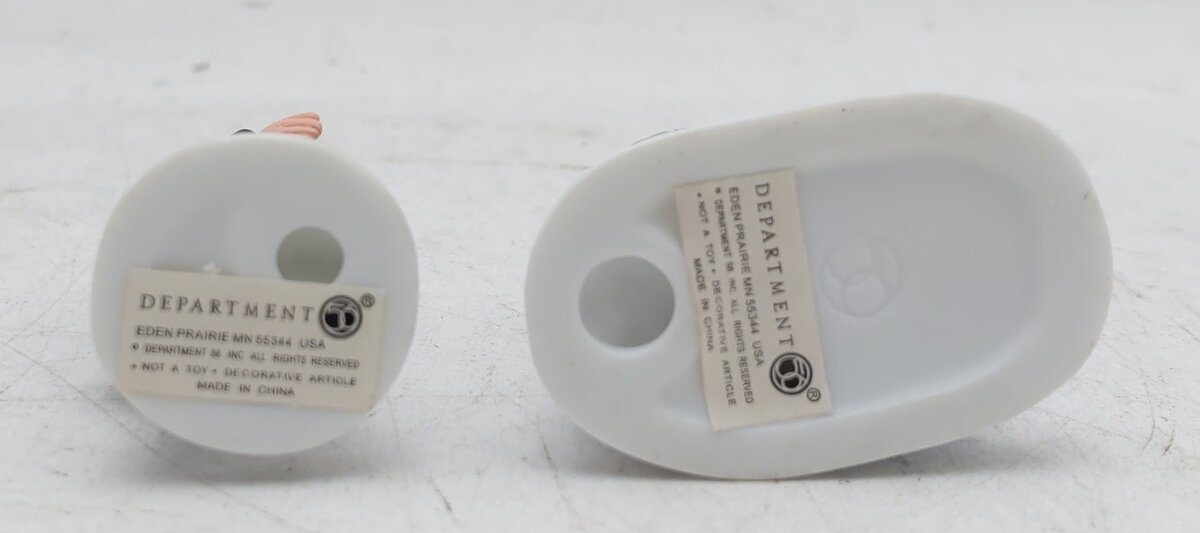 Dept 56 56.56697 New England Village “Good Day Reverend” Ceramic Figures EX/Box
