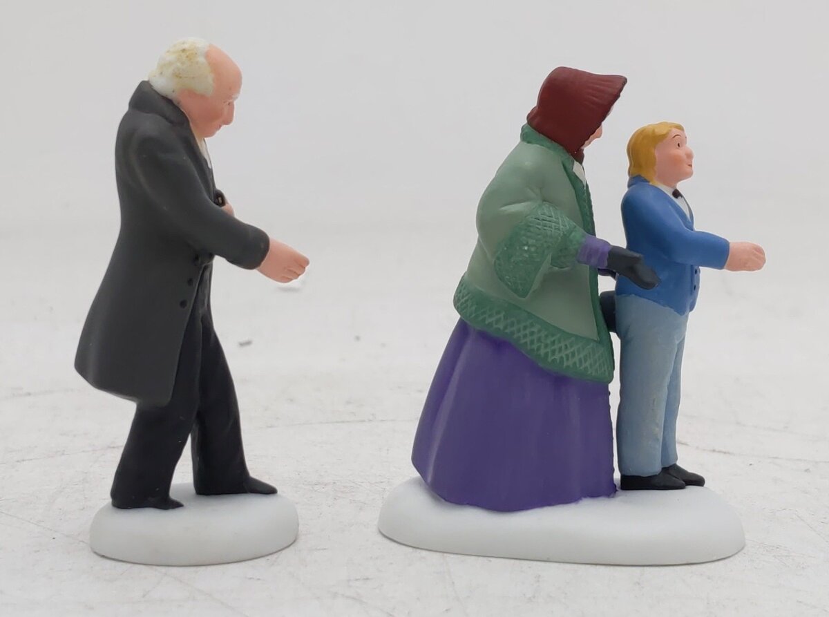 Dept 56 56.56697 New England Village “Good Day Reverend” Ceramic Figures EX/Box