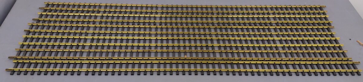 Aristo-Craft 11098 Euro Brass 5' Straight Track Sections (14) VG
