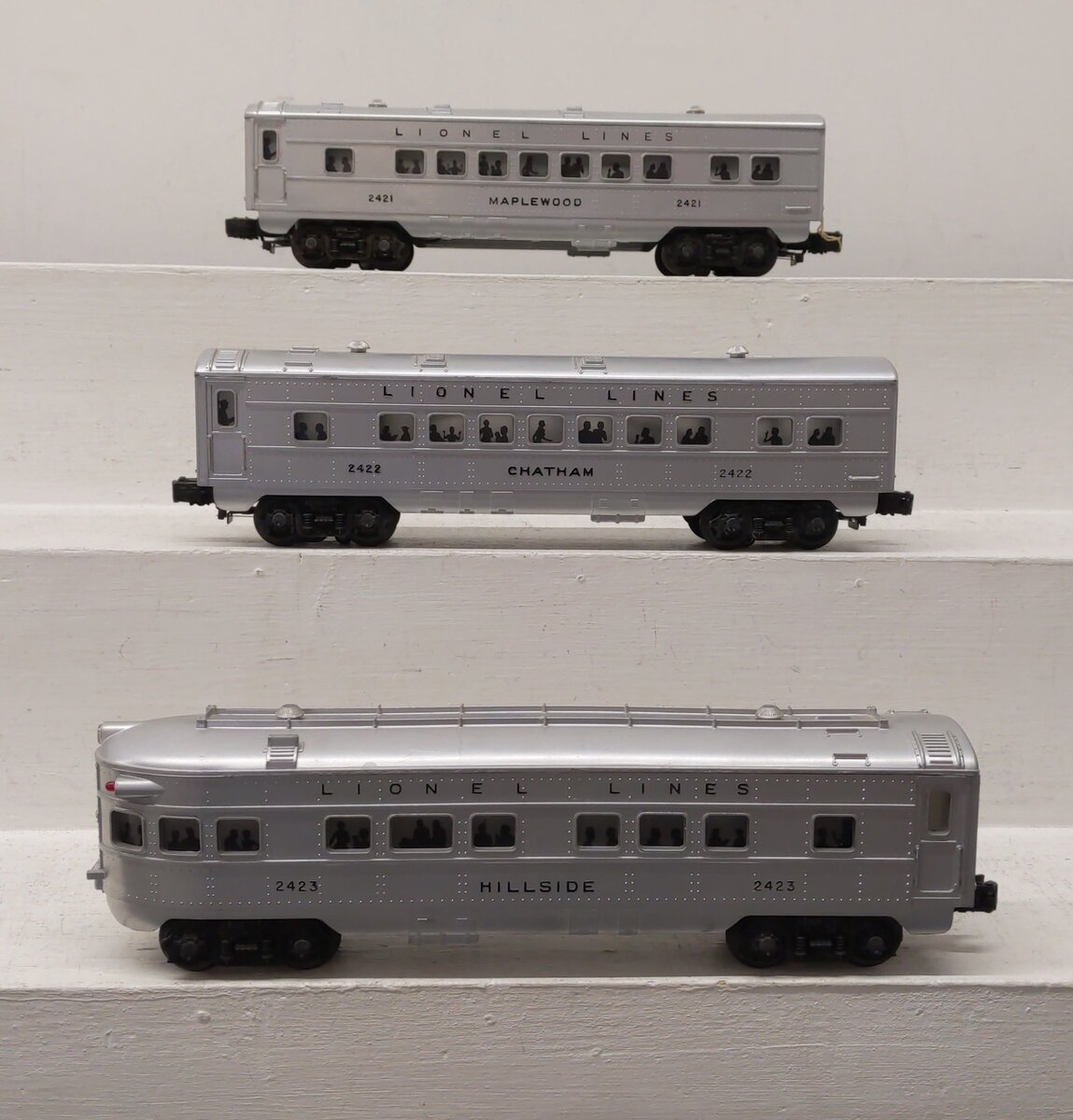 Lionel Vintage O Silver Passenger Cars: 2421, 2422, 2423 [3] EX