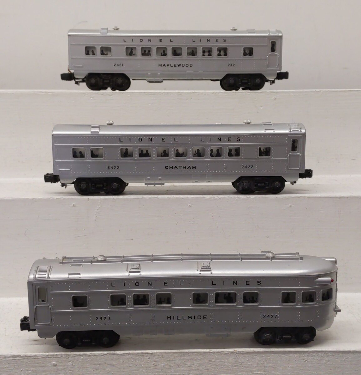 Lionel Vintage O Silver Passenger Cars: 2421, 2422, 2423 [3] EX