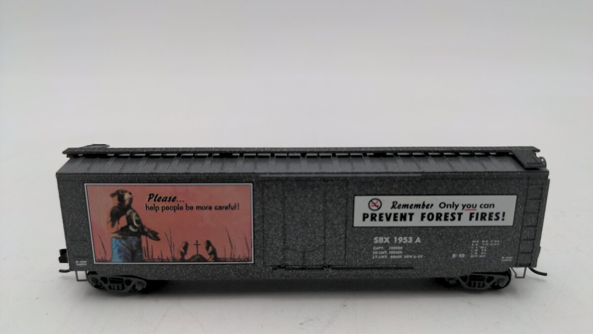Micro-Trains 03200401 N Smokey Bear Forest Fire Prevention 50' Boxcar #1953A EX/Box