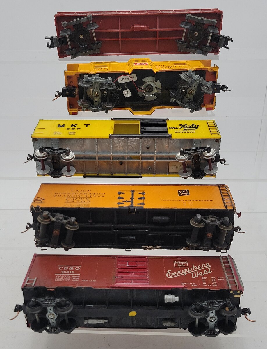 American Flyer Assorted S Vintage Freight Cars #28705,303410,637,24106 [5] VG