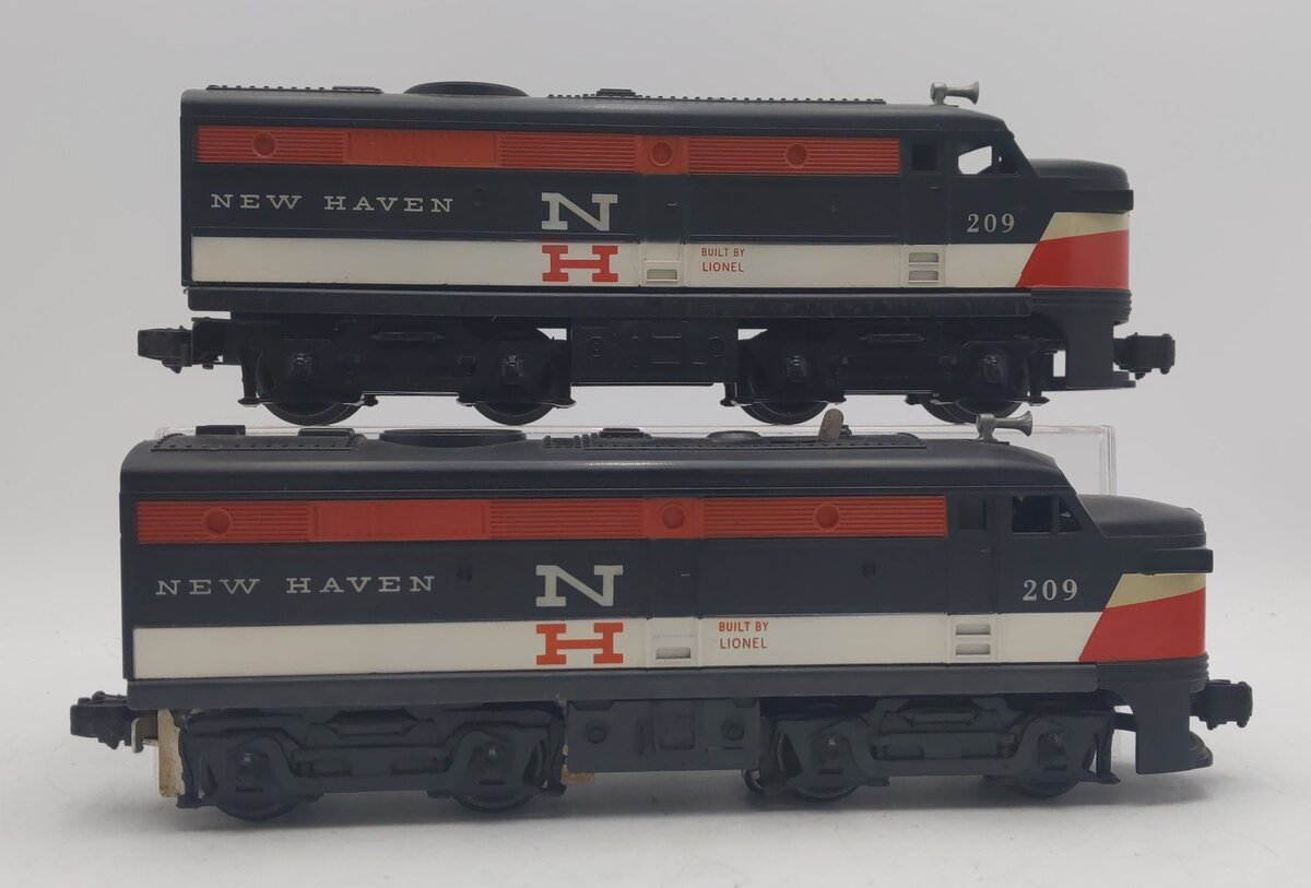 Lionel 209 Vintage O New Haven Alco AA Diesel Locomotive Set EX