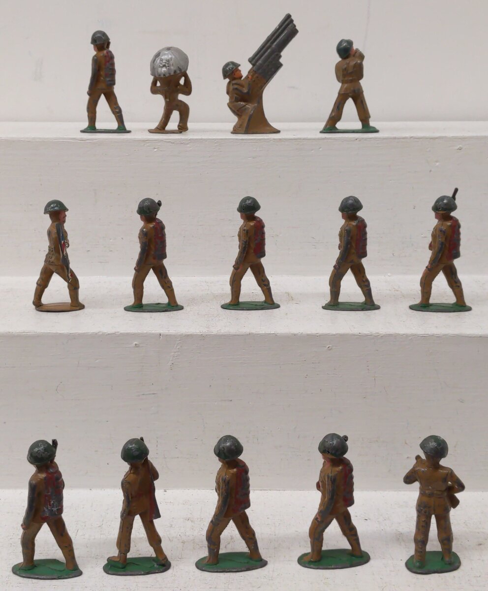 Vintage Lead Army Figurines [16] VG