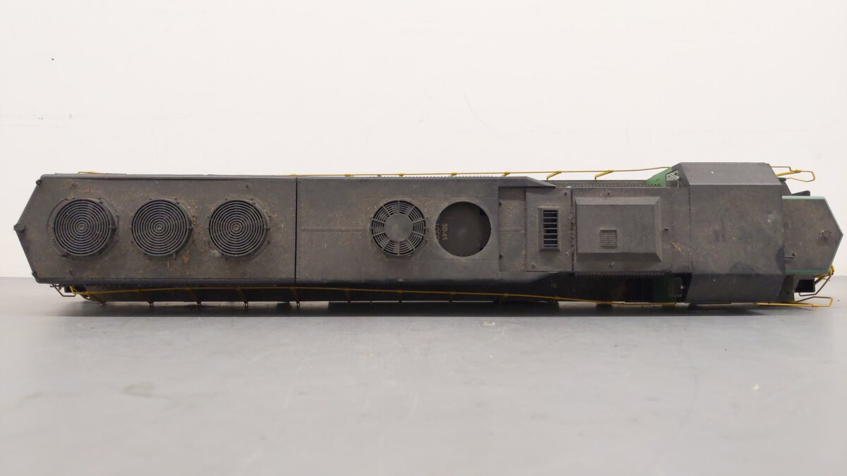 Aristo-Craft 22411 G Burlington Northern SD40-2 Diesel Locomotive #6565 VG